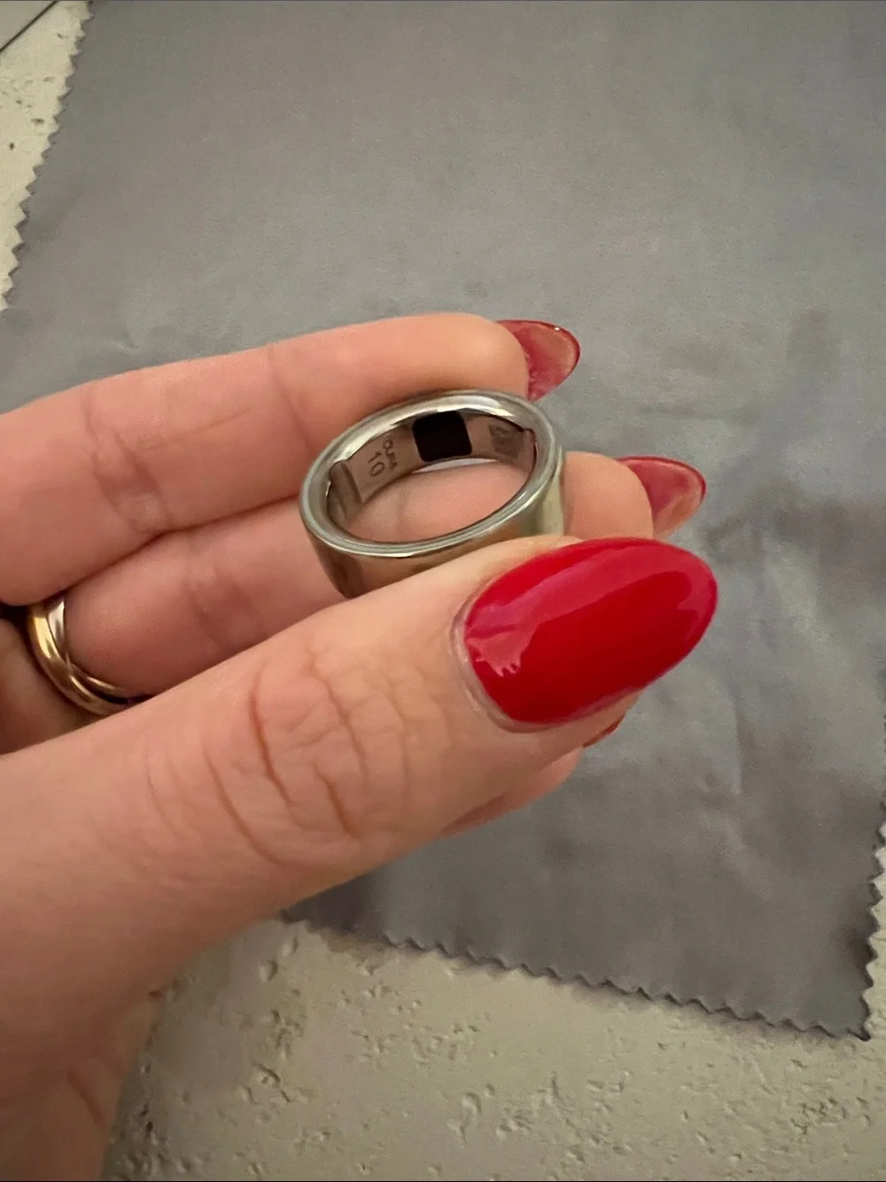 Oura Ring 4, Size 10, Gold - USED WITH SIGNS OF WEAR